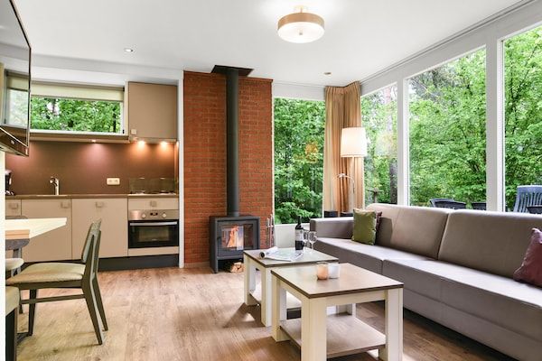 Woonkamer - Bungalow in Putten, 8 gasten in Putten (2)
