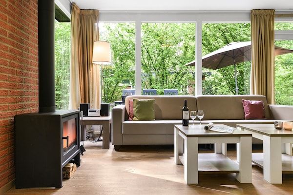 Woonkamer - Bungalow in Putten, 8 gasten in Putten (3)