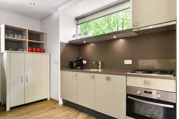 Keuken - Bungalow in Putten, 8 gasten in Putten (5)