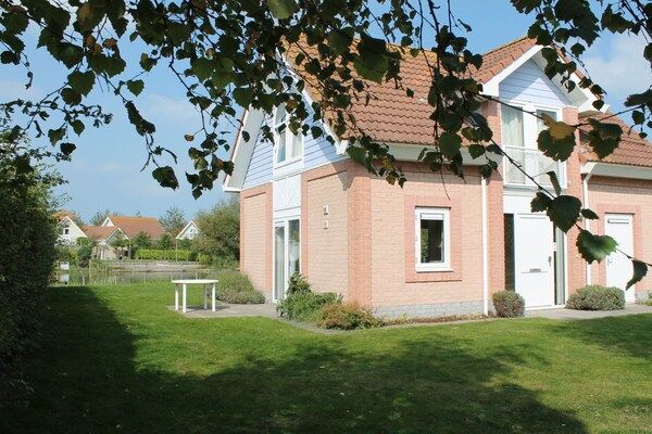 Untagged - aan het meer Comfortabele vakantiewoning in Kamperland (1)