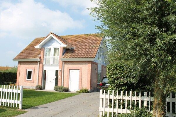 Untagged - aan het meer Comfortabele vakantiewoning in Kamperland (2)