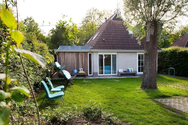Terras - Bungalow bij De Alde Feanen UNESCO-site in Earnewald (5)