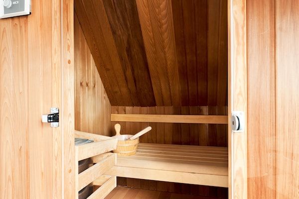 Wellness - Net huis  in Earnewâld met buitenspa en sauna in Earnewald (3)