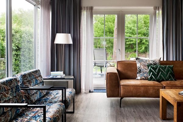Woonkamer - Net huis  in Earnewâld met buitenspa en sauna in Earnewald (4)