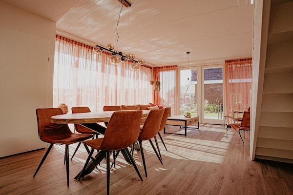 Eetkamer - Modern toevluchtsoord aan het water in Uitgeest (3)