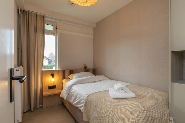 Slaapkamer - Appartement in Zoutelande bij Strand in Zoutelande (4)