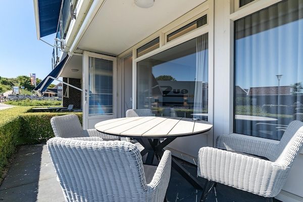 Terras - Appartement in Zoutelande bij het strand in Zoutelande (1)