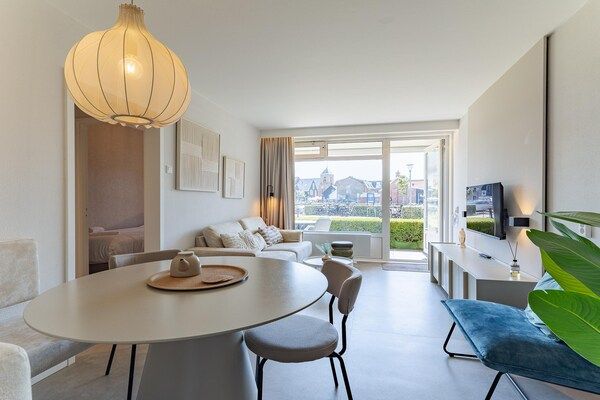 Eetkamer - Appartement in Zoutelande bij het strand in Zoutelande (3)