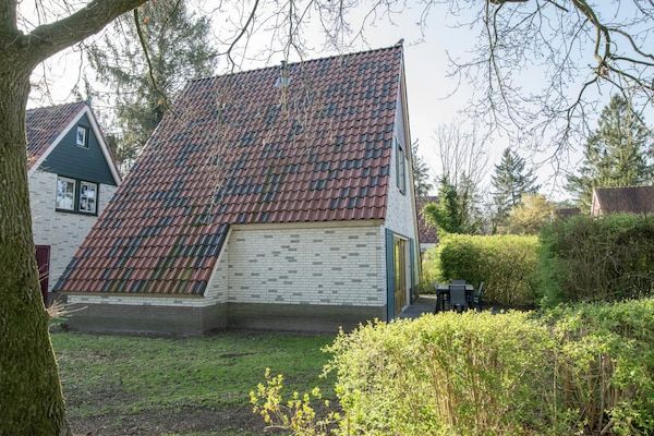 Buitenkant - Vakantiehuis bij Biesbosch & Breda in Oosterhout (1)