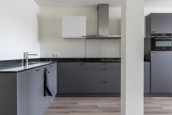 Keuken - Vakantiehuis in Sneek aan het water in Sneek (4)