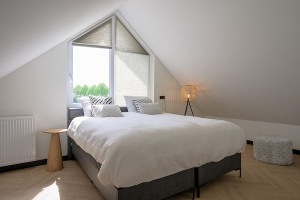 Slaapkamer - Villa in Friesland bij Slotermeer in Sondel (4)