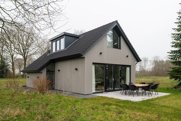 Buitenkant - Villa in Friesland bij Slotermeer in Sondel (1)