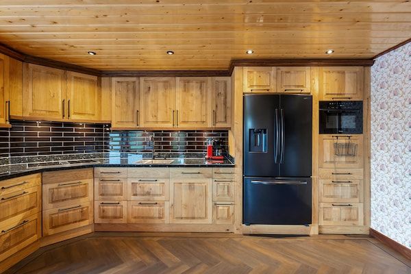 Keuken - Vrijstaand Huis aan Kanaal in Friesland in Jistrum / Skûlenboarch (3)
