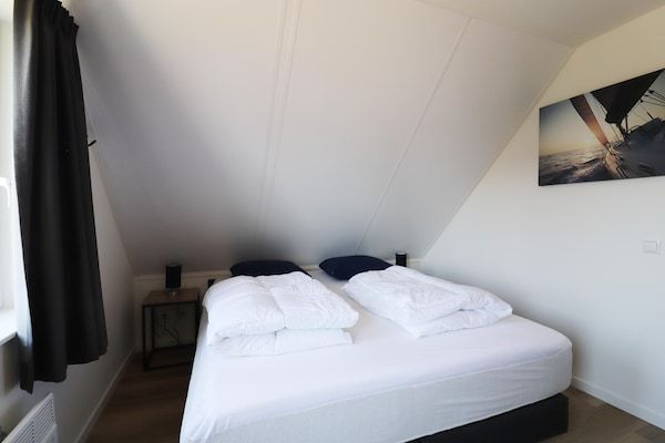Slaapkamer - Vakantiehuis in Zuid-Holland vlakbij Rotterdam in Simonshaven (4)