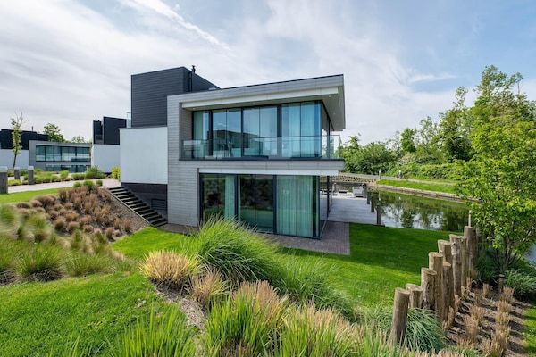 Buitenkant - Watervilla in Zeeland bij Veerse Meer in Arnemuiden (1)