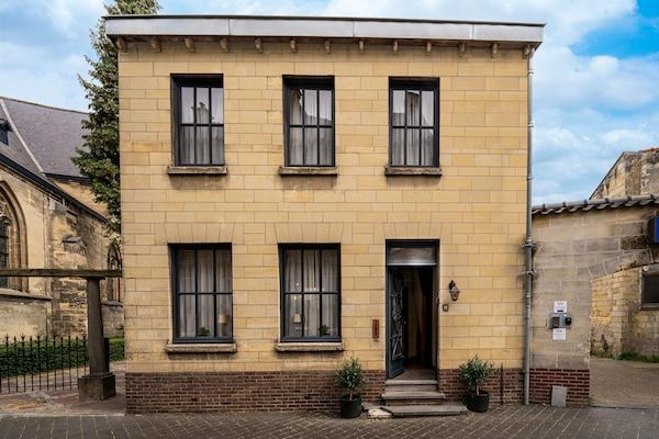 Buitenkant - Marmeren woning met spa, sauna in het stadscentrum in Valkenburg (5)