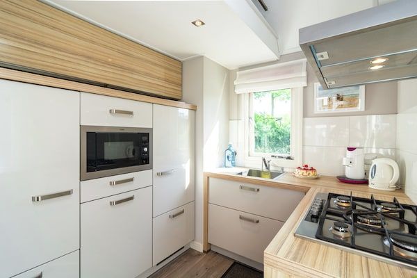 Keuken - Knus en mooi vakantiehuis in Kattendijke met tuin in Kattendijke (3)