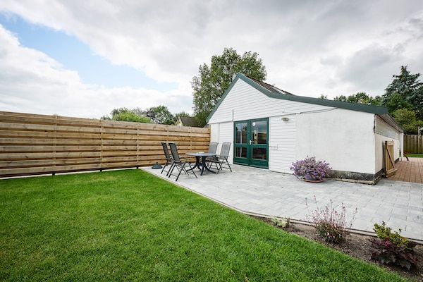 Buitenkant - Gezellig Vakantiehuis in een heerlijke omgeving. in De Kiel (5)