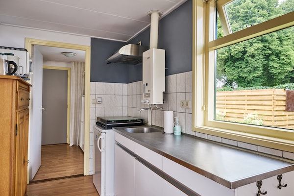 Keuken - Appartement in Drenthe bij natuurpaden in De Kiel (3)