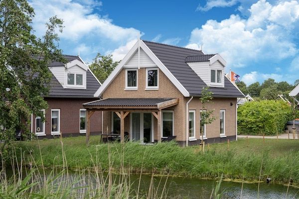 Buitenkant - Vakantiehuis bij Meerstrand Simonshaven in Simonshaven (5)