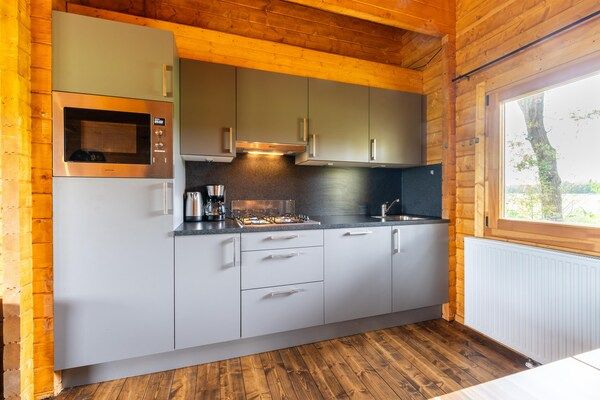 Keuken - Chalet in Brabant bij natuurgebieden in Valkenswaard (4)