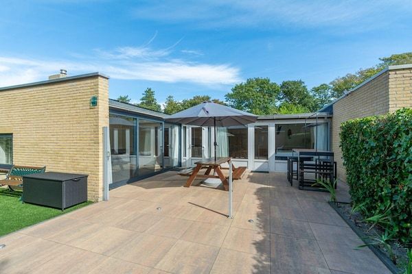 Buitenkant - Bungalow bij Sint Maartenszee Strand in Sint Maartenszee (1)