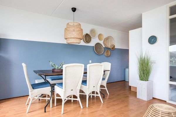 Eetkamer - Residence Juliana 40 met uitzicht op duinen in Julianadorp aan Zee (2)