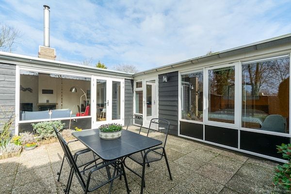 Buitenkant - Bungalow in Sint Maartenszee bij duinen in Sint Maartenszee (1)