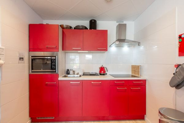 Keuken - Strandslag 103 appartement op de begane grond in Julianadorp aan Zee (3)