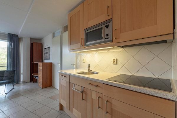 Keuken - Appartement in Callantsoog bij Strand in Callantsoog (5)
