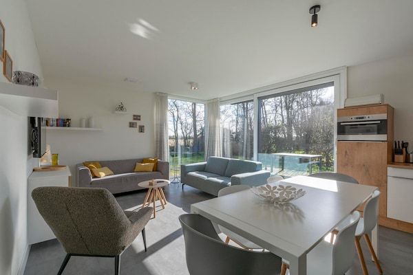 Woonkamer - Moderne kustontsnapping in Sint Maartensvlotbrug (2)