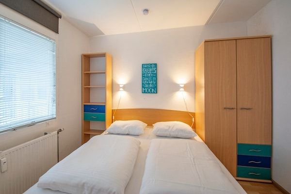 Slaapkamer - Appartement aan de duinen met zeezicht in Callantsoog (3)
