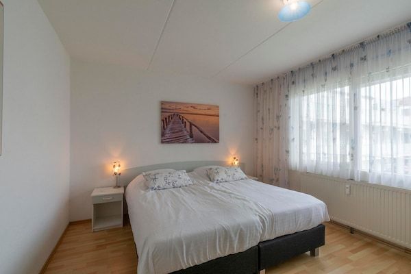 Slaapkamer - Appartement in Callantsoog bij de duinen in Callantsoog (3)