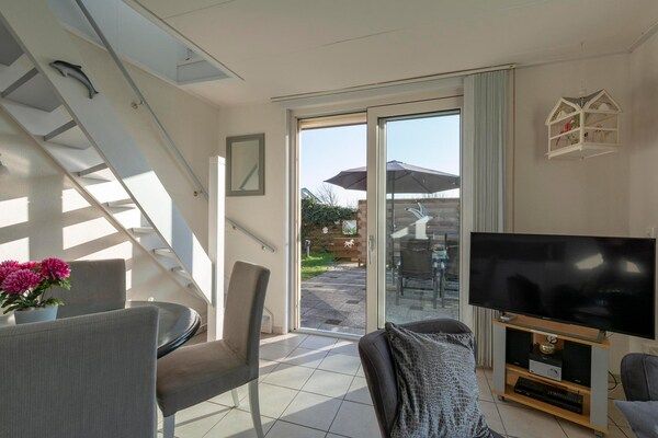 Woonkamer - Vakantiehuis Groote Keeten bij Strand in Groote Keeten (5)