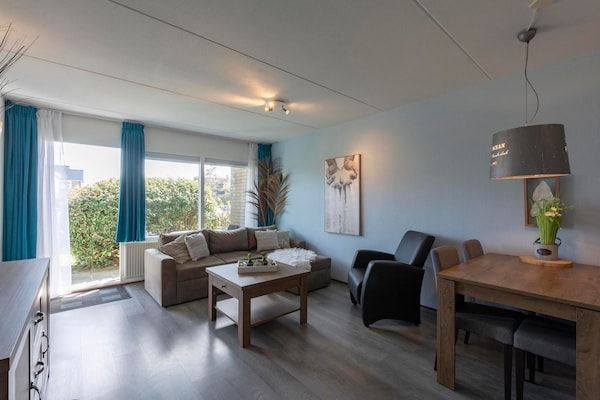 Woonkamer - Strandgeluk in Callantsoog in Callantsoog (2)