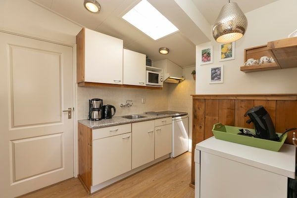 Keuken - Appartement in De Koog bij Texel Strand in De Koog (4)