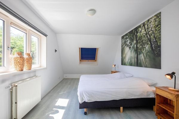 Slaapkamer - Vakantiehuis in De Koog bij Strand in De Koog (4)