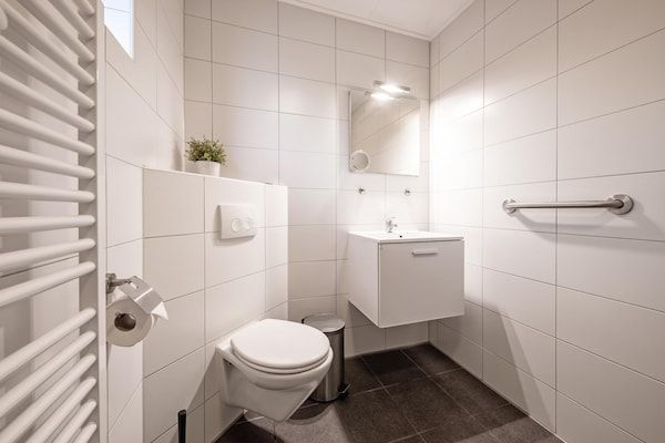 Badkamer - Vakantiehuis in De Koog bij Strand in De Koog (5)