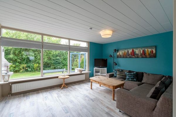 Woonkamer - Eureka 78 bungalow met omheinde tuin in Sint Maartensvlotbrug (2)