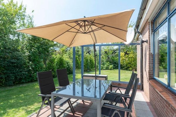 Terras - Eureka 78 bungalow met omheinde tuin in Sint Maartensvlotbrug (1)