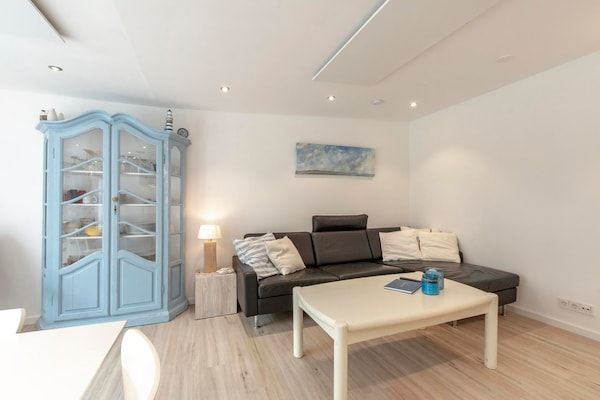 Woonkamer - Duinland 146 voor 4 gasten met tuin in Sint Maartenszee (3)
