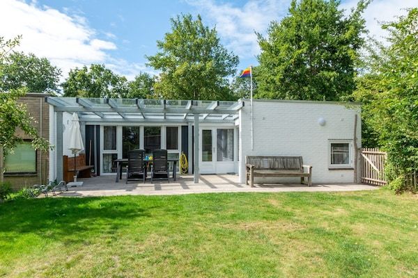 Buitenkant - Duinland 146 voor 4 gasten met tuin in Sint Maartenszee (1)