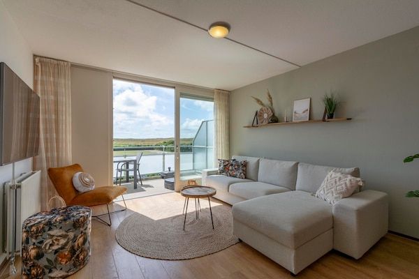 Woonkamer - Appartement in Groote Keeten bij Strand in Groote Keeten (1)
