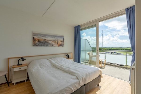Slaapkamer - Appartement in Groote Keeten bij Strand in Groote Keeten (3)