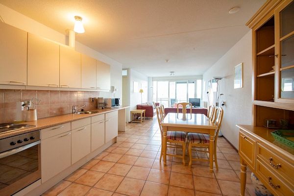 Keuken - Appartement in Bergen bij Strand in Callantsoog (3)