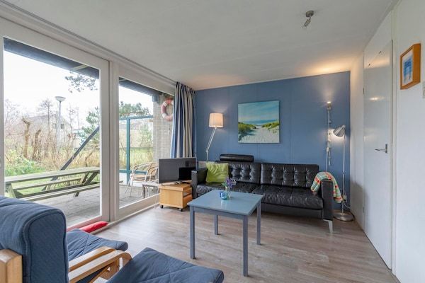 Woonkamer - Kindvriendelijke Garnekuul 81 bungalow in Callantsoog (2)