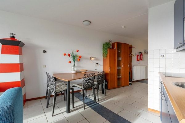 Eetkamer - Wijde Blick 205 appartement met balkon in Callantsoog (4)