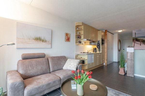 Woonkamer - Studio in Groote Keeten bij het Strand in Callantsoog (4)