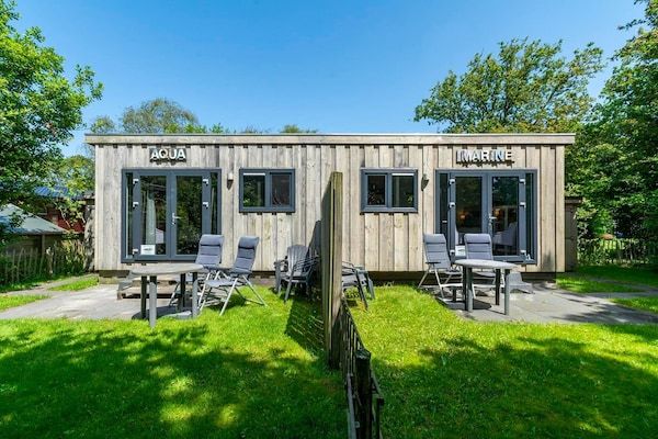 Buitenkant - Chalet op Texel bij Strand en Bos in Sint Maartenszee (1)