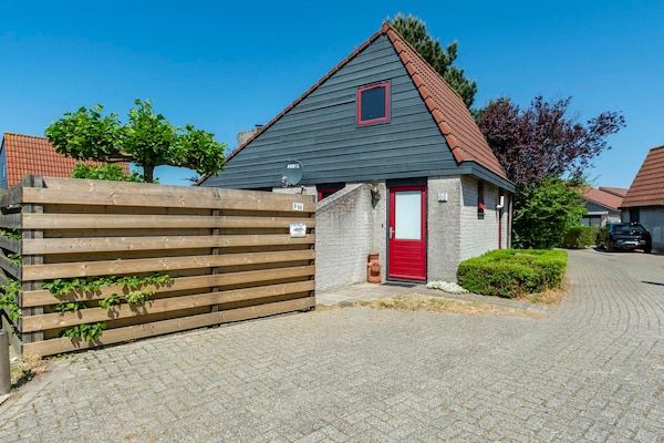 Buitenkant - Yperhof 66 vakantiehuis voor 6 gasten aan de kust in Julianadorp aan Zee (1)